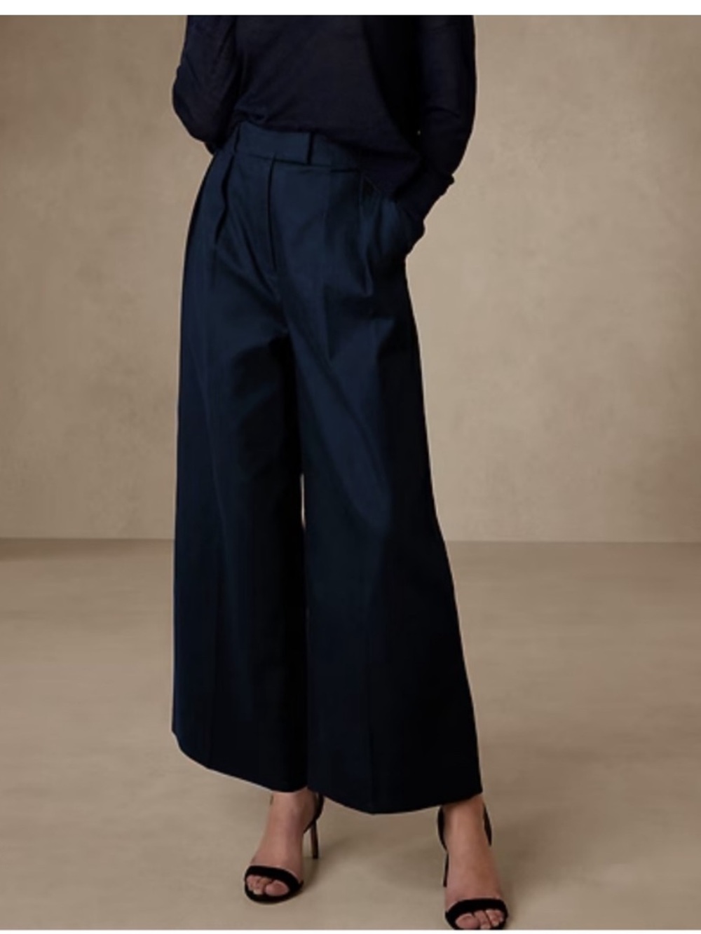 Banana Republic Cruise Cropped Wide-Leg High-Waist Pants in Navy